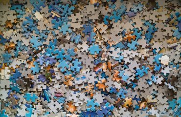 legpuzzels maken, stukjes van een legpuzzel