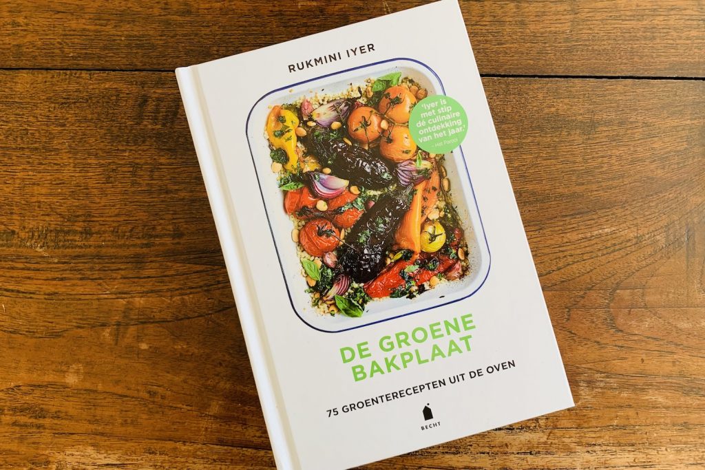 Cover van het kookboek De Groene Bakplaat waar het tabouleh recept uit komt.