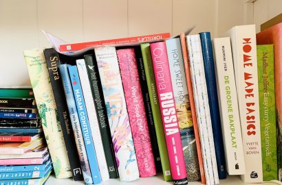 Kookboeken in de kast bij mijn zus