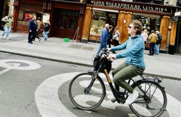 janneke op de fiets door Madrid (eigen beeld)