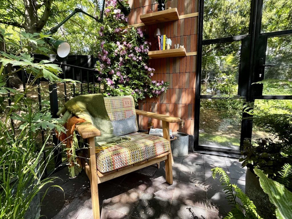 RHS Chelsea - A space to read Balcony Garden