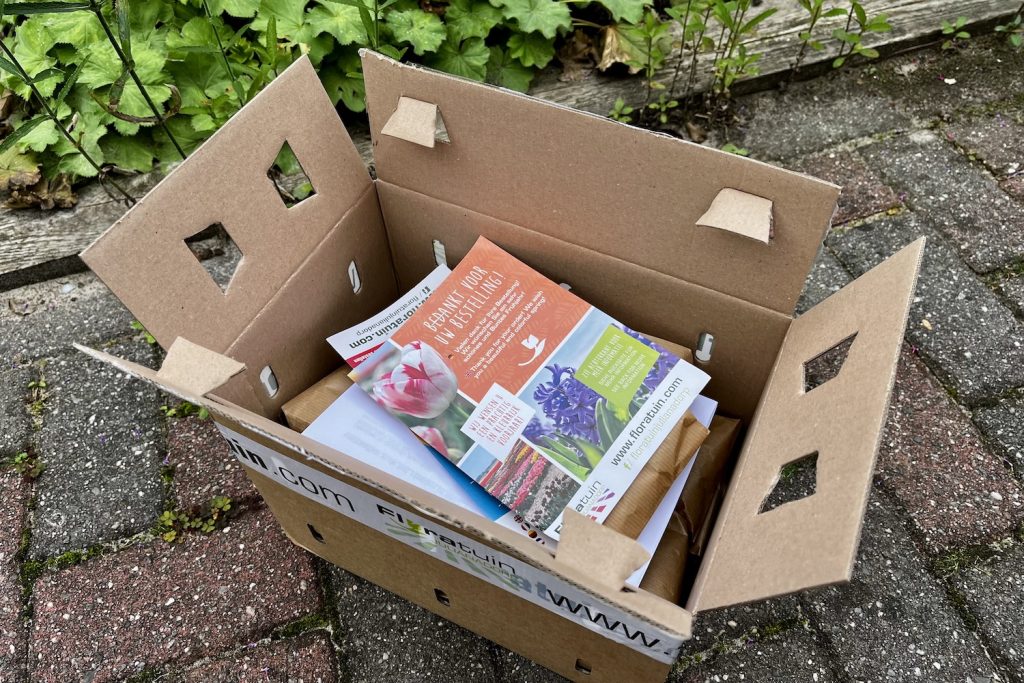 doos met voorjaarsbollen van Floratuin 